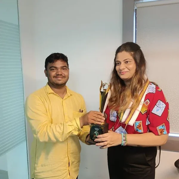 93e764_58df3dc8ba554202bcebb1099efda7a9mv2