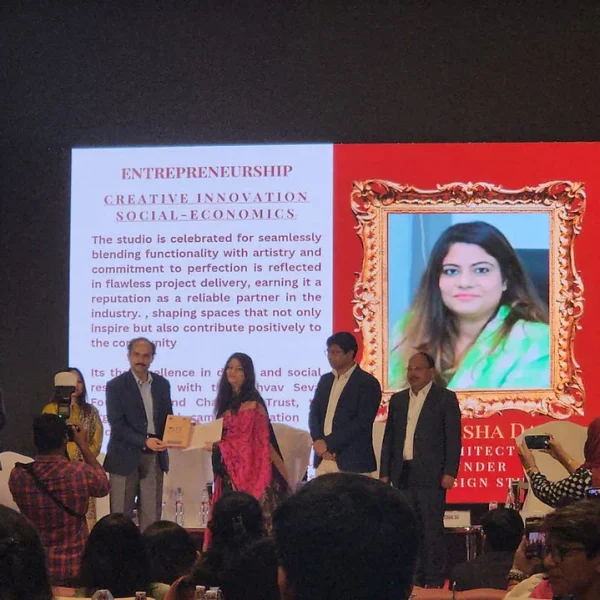 93e764_6120453685c44d7882d5a3dc6c5c33e9mv2-1